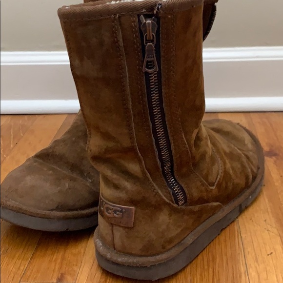 UGG Boots - Picture 3 of 10
